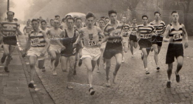 Start of Waterloo 5 Lamps Road Race 1954. Albert Knowles 101, Charles Gains 27, Charles recalls `I was as usual over-ambitious...Bertie finished well ahead of me!'