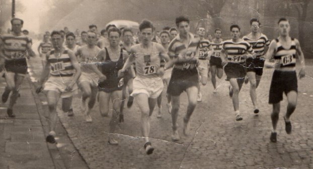 Start of Waterloo 5 Lamps Road Race 1954. Albert Knowles 101, Charles Gains 27, Charles recalls `I was as usual over-ambitious...Bertie finished well ahead of me!'