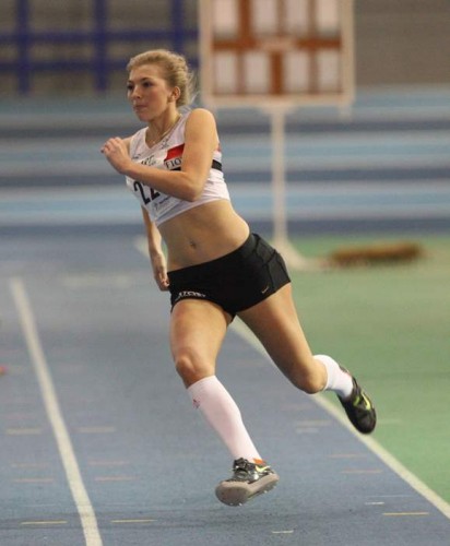 Amelia McLaughlin in action at Northern Athletics Under 20 indoor champs Sheffield