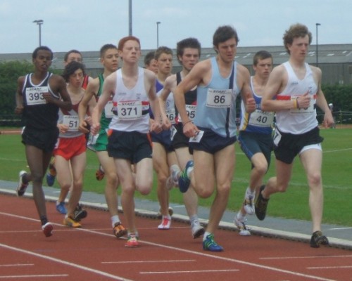 David Forrester leads Northern Athletics 1500m final with Toby Loveridge tucked in behind