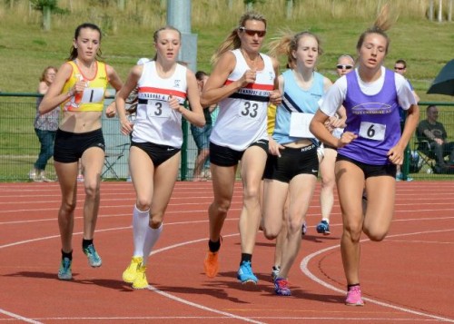 Rosie Johnson & Clare Constable in the 1,500m