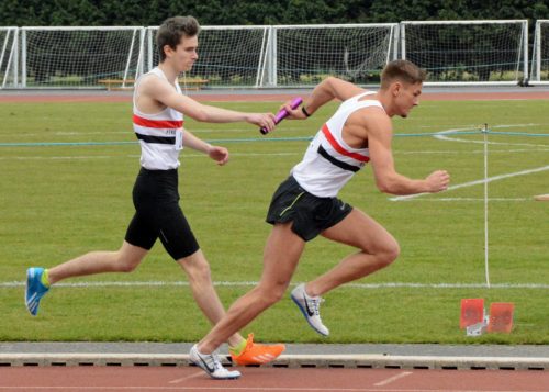 Relay change-over Joe Milton to Luke Edwards