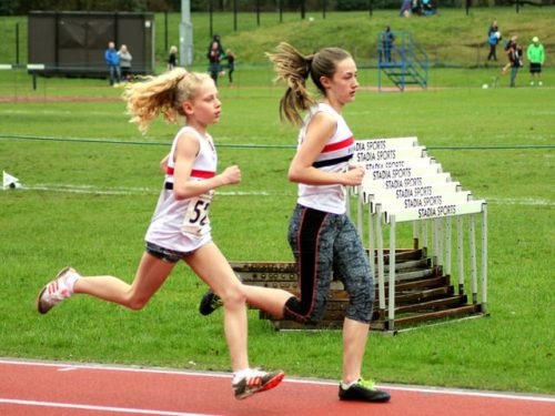 Emily Williamson leads Chloe Bousfield